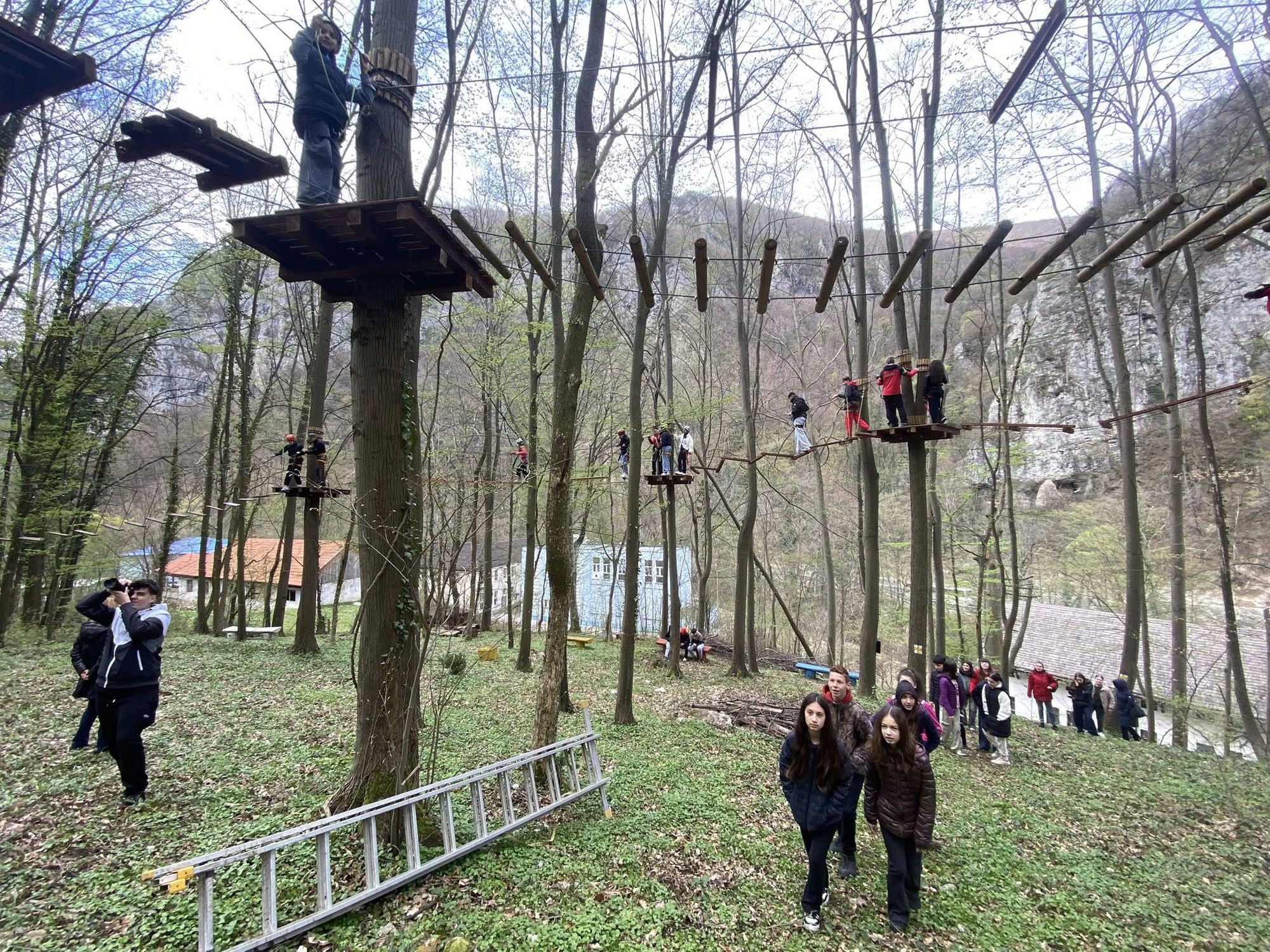 Parc de aventură lângă Centrul de vizitare